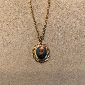 Gold Tone Pendant Necklace